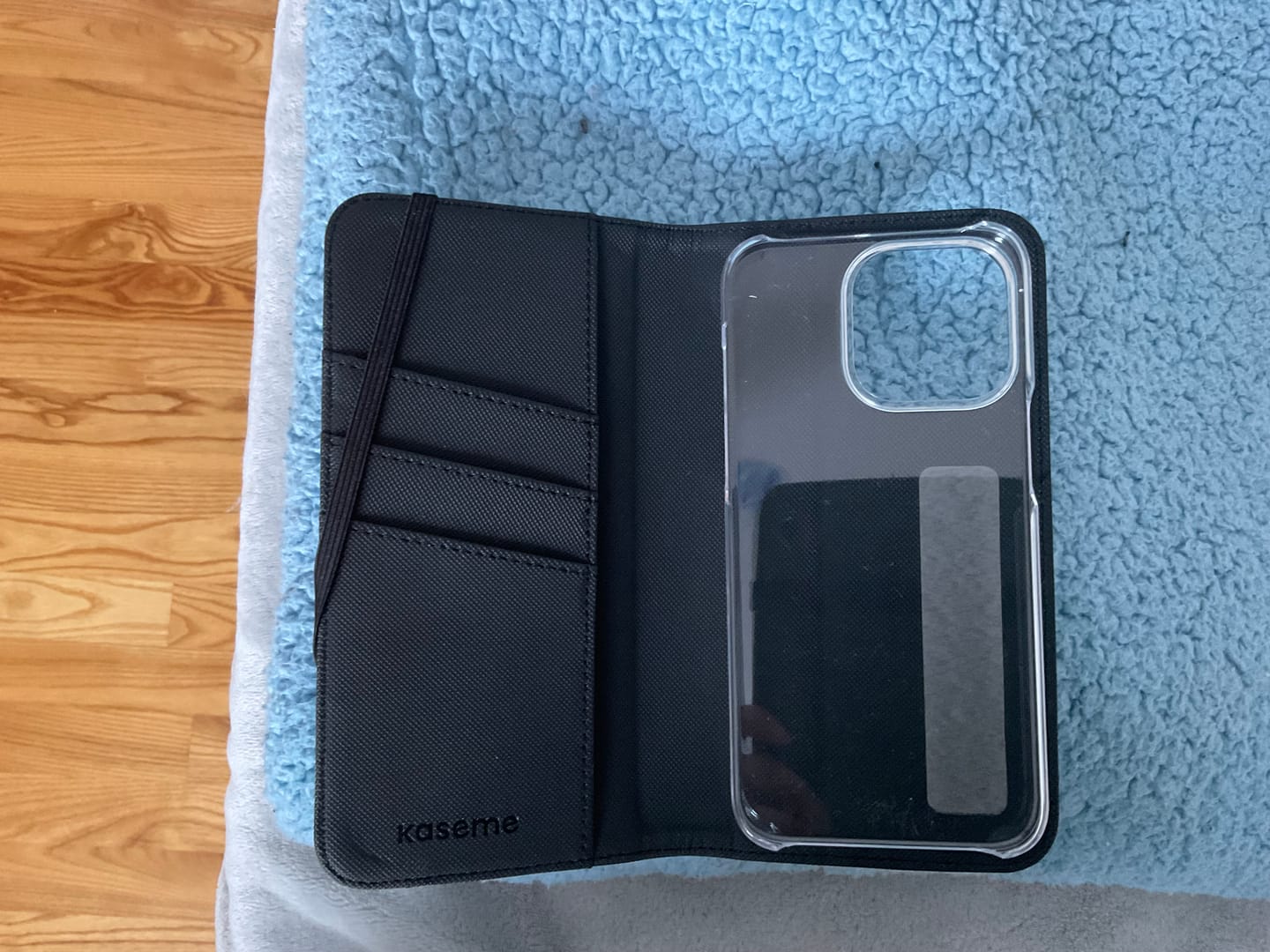 Customer photo review of Bush Folio Case