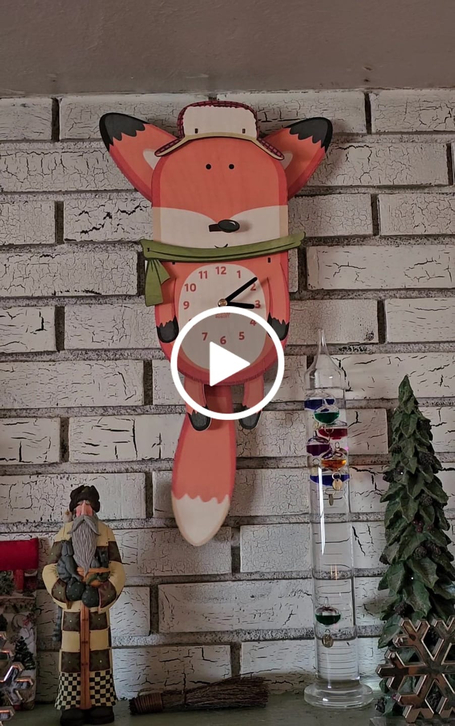 Customer video review of Hunter the Fox Pendulum Clock
