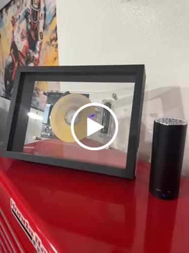 Customer video review of M1 Music Frame CD Player