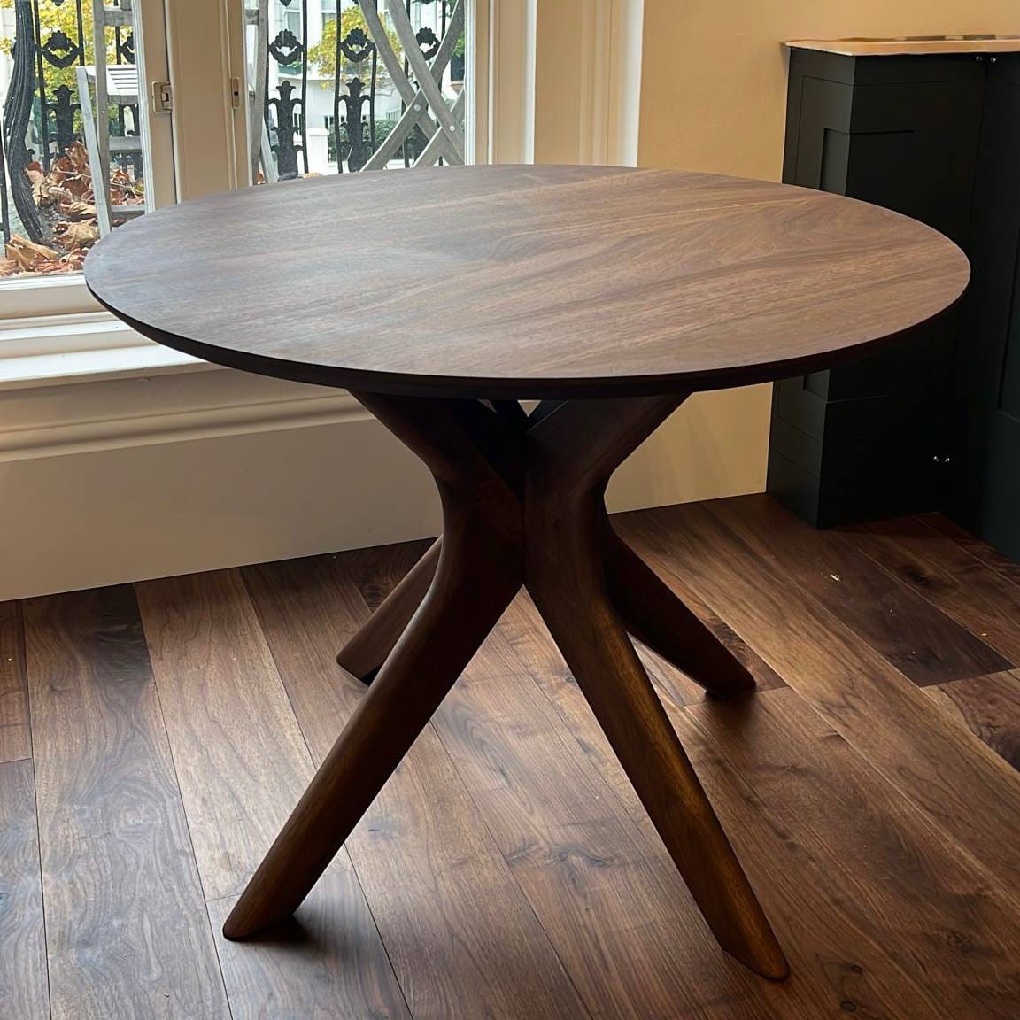 Customer photo review of Bibi Extendable Round Oak Dining Table