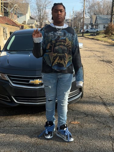 Customer photo review of Vale Forever World Eater Thermal Black