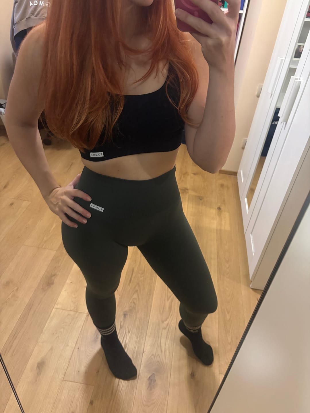 Customer photo review of Leggings Nikita Basic Fascione Alto Coal Green