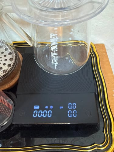 Customer photo review of TIMEMORE Basic 2 espejo negro verter sobre báscula de café pantalla de flujo temporizador automático dígitos cocina báscula de alimentos espresso 0,1g/2kg