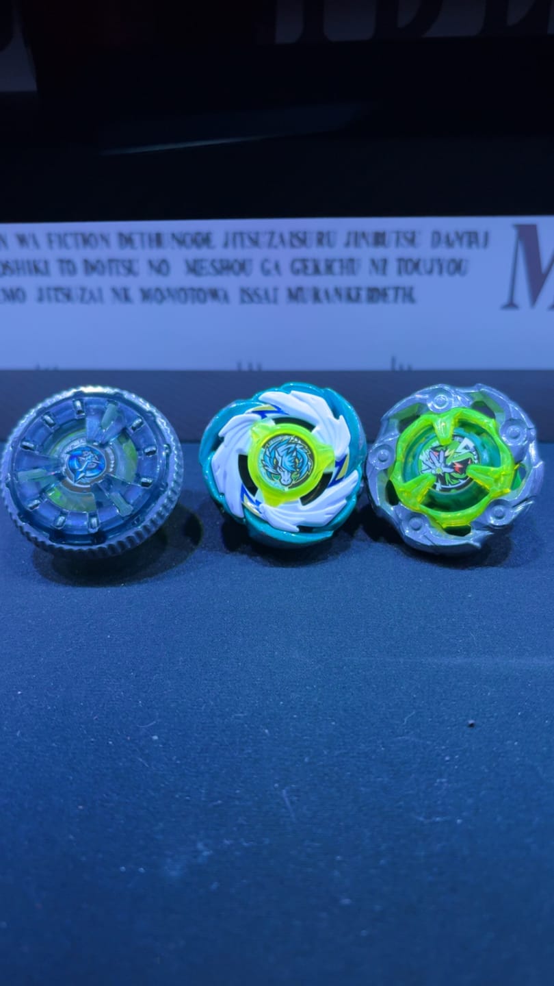 Customer photo review of Takara Tomy Beyblade X UX-16 ClockMirage Random Booster Select
