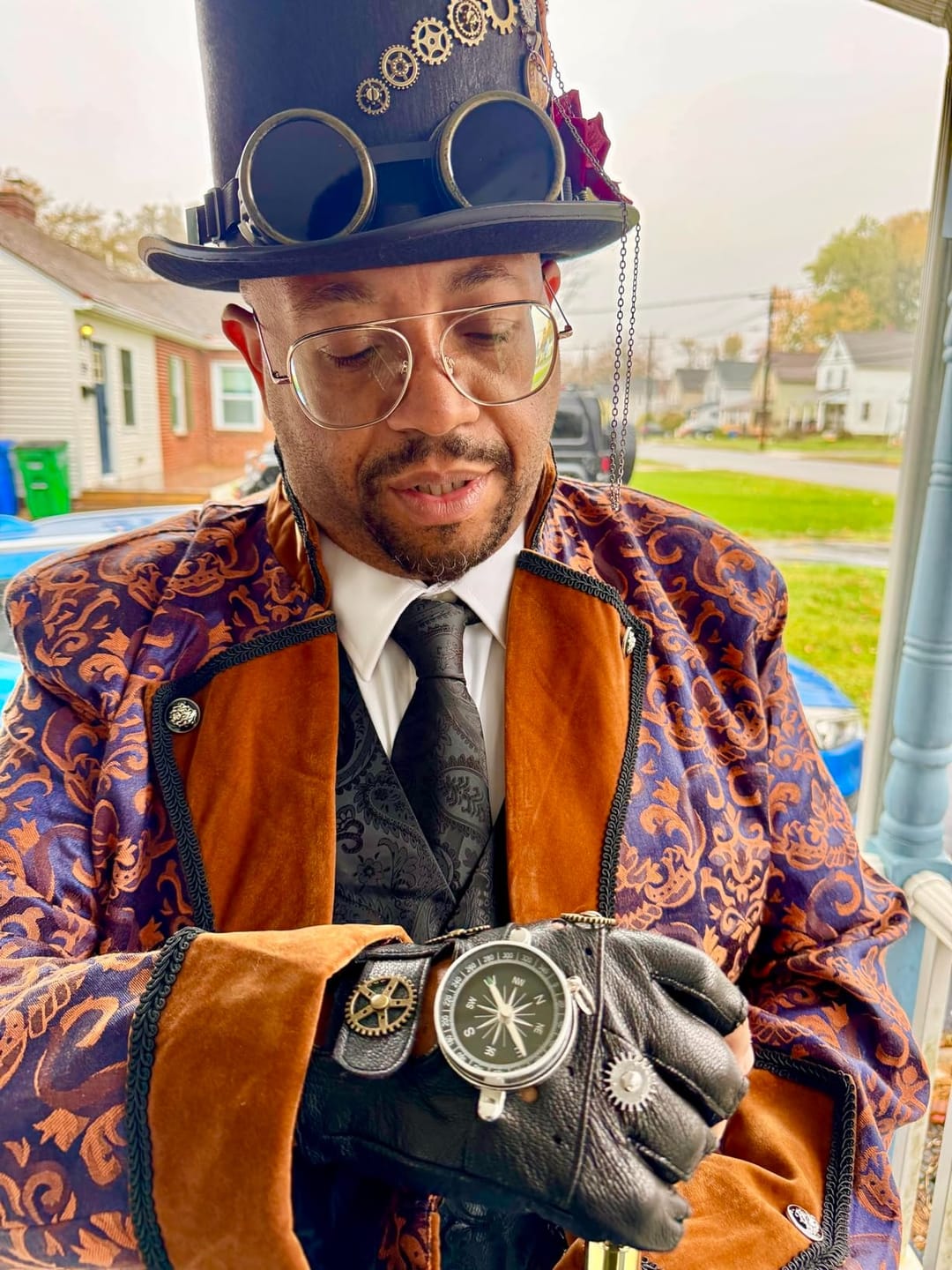Customer photo review of Steampunk compass gloves