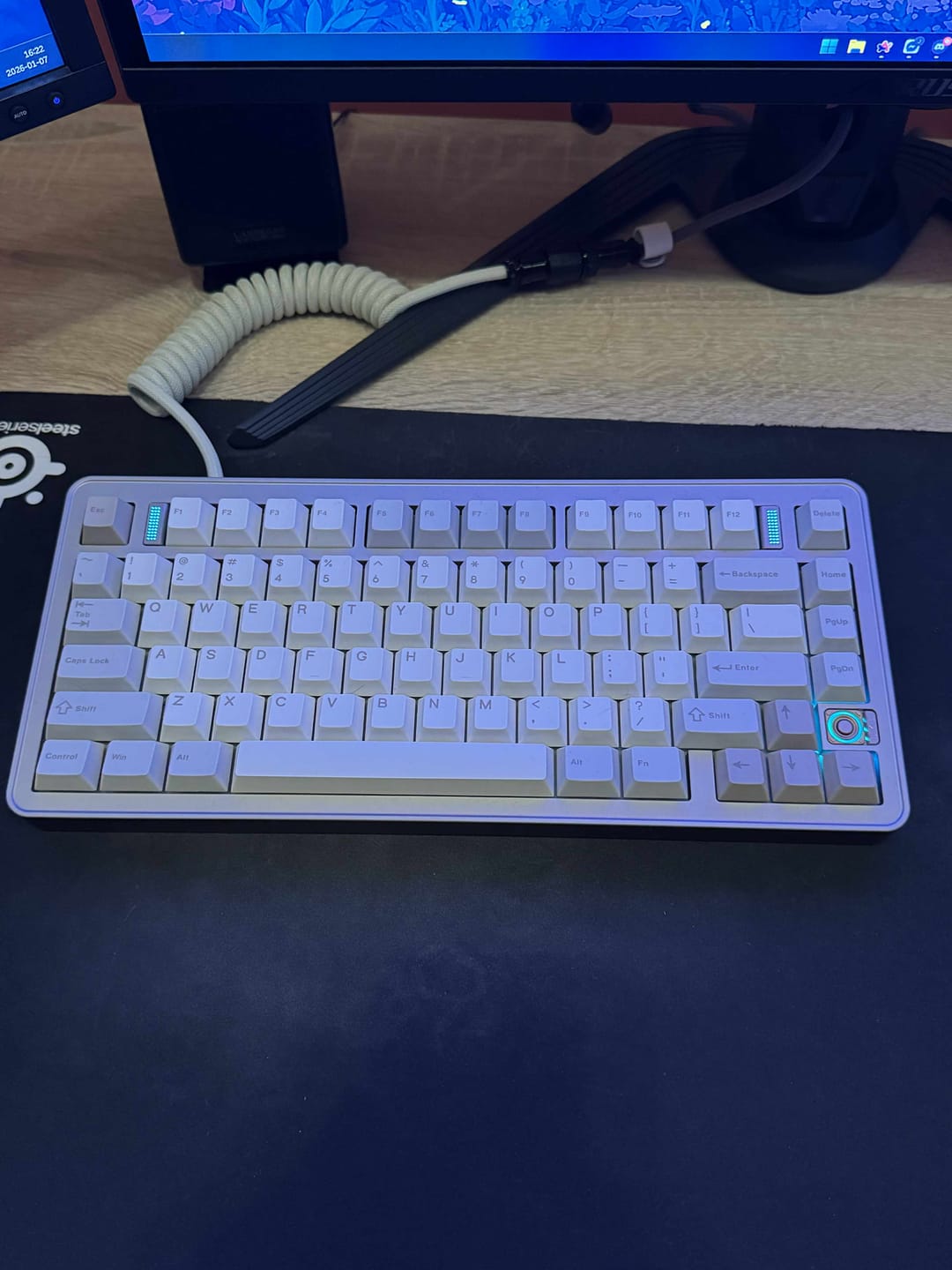 Customer photo review of Evoworks - Evo75 Wireless Custom Mechanical Keyboard (ANSI)