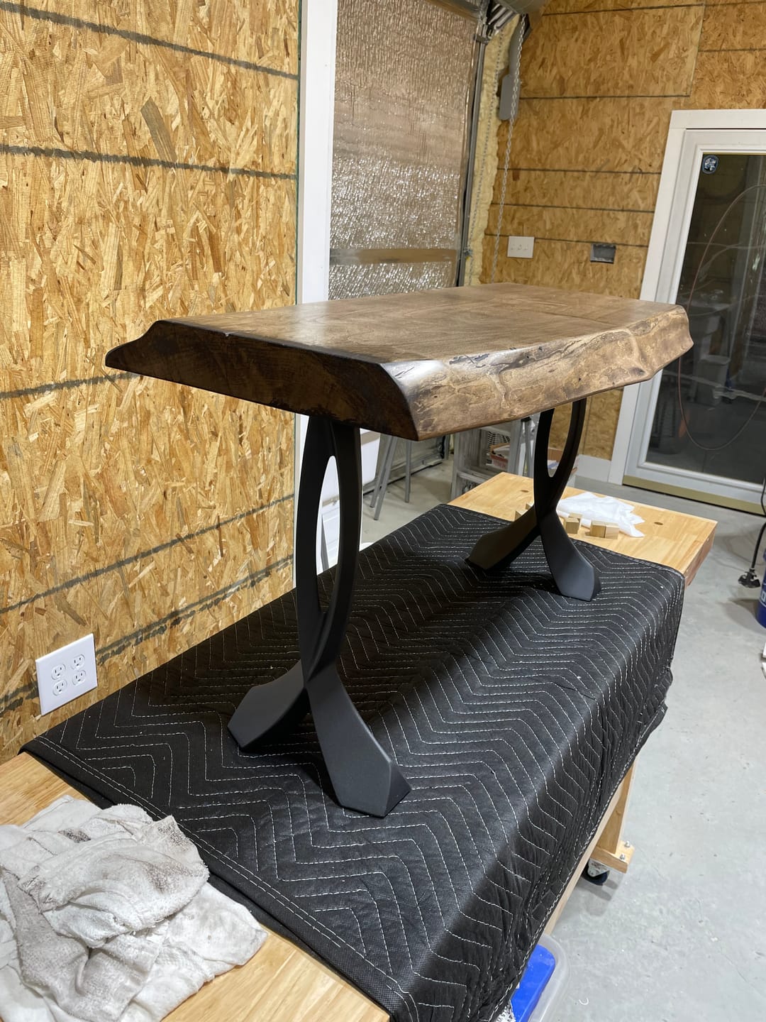 Customer photo review of Bench Legs 108/128 Curva 16" H Curved Metal Furniture Legs