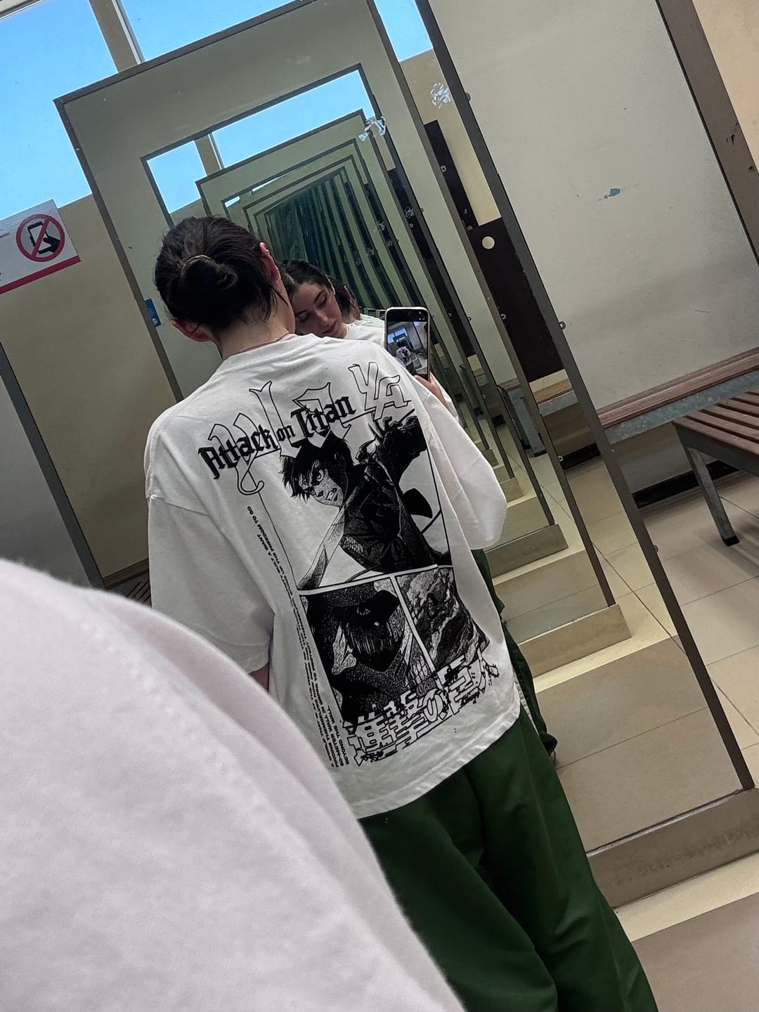 Customer photo review of 4186 - AOT©  x YLA Cropped Tees