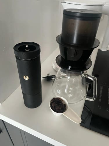 Customer photo review of TIMEMORE Gotero de agua SimpleDrip con tapa, 13 agujeros para descarga uniforme de agua, mantiene un flujo constante y estable de agua