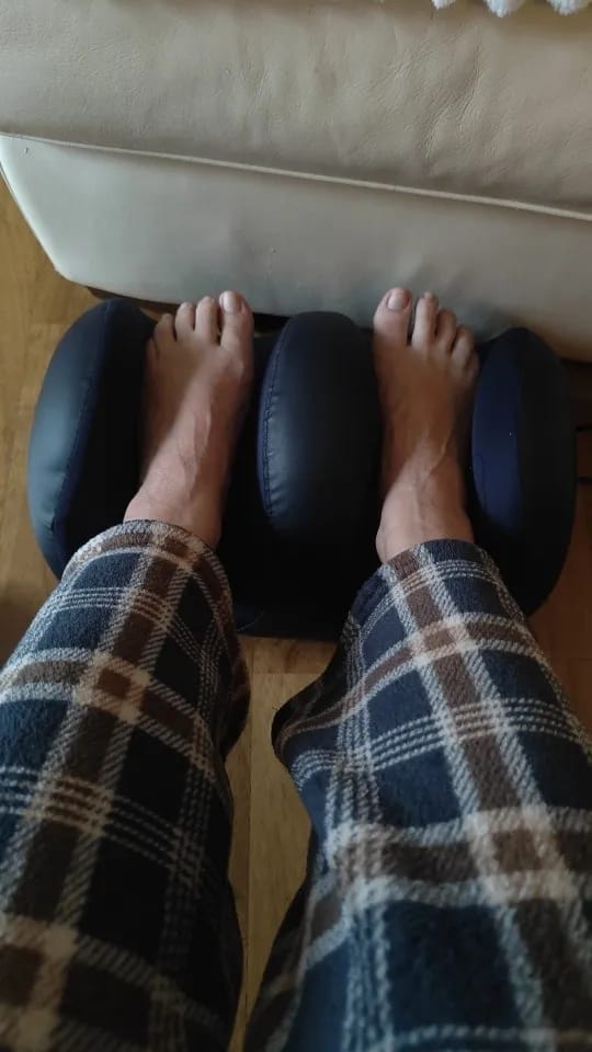 Customer photo review of NEVENUE® - Shiatsu Foot Massager™