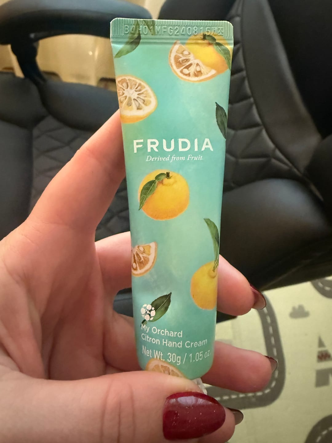 Customer photo review of Mitrinošs roku krēms Frudia My Orchard Hand Cream