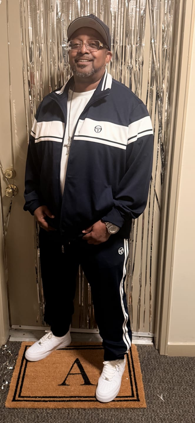 Customer photo review of Damarindo Track Pant Archivio- Maritime Blue/ White