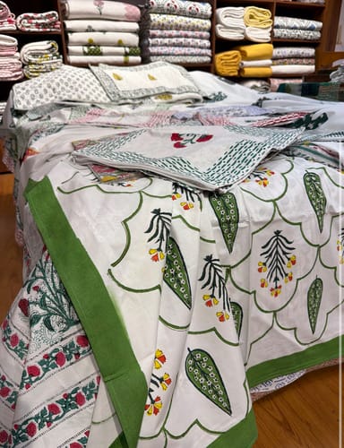 Customer photo review of Haathi Umbrella Muslin Razai