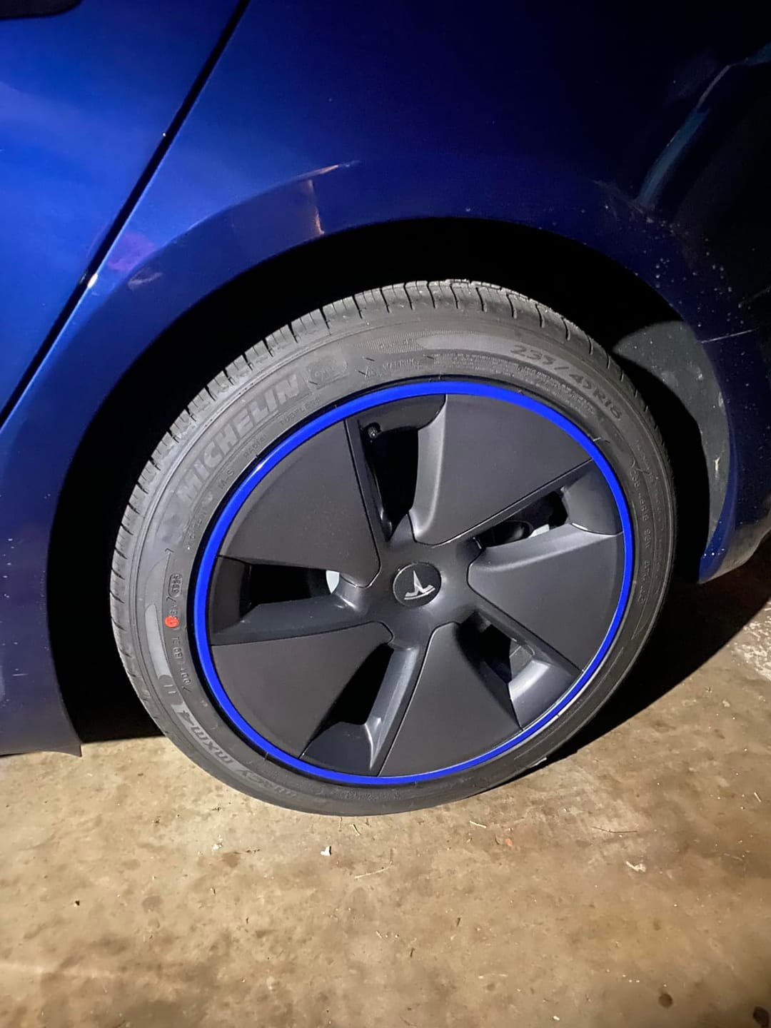 Customer photo review of Aluminum Alloy Wheel Rim Protector Rim Case for Tesla All Models (4 PCS) (2012-2025)