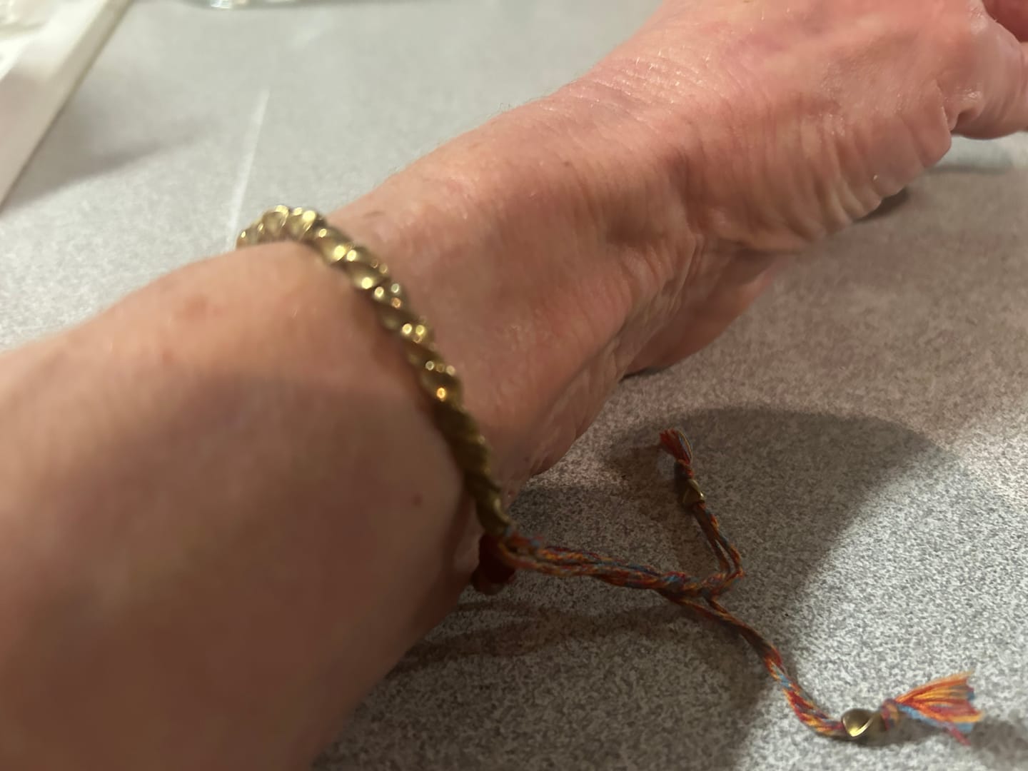 Customer photo review of Tibetisches Glücksarmband aus Kupfer