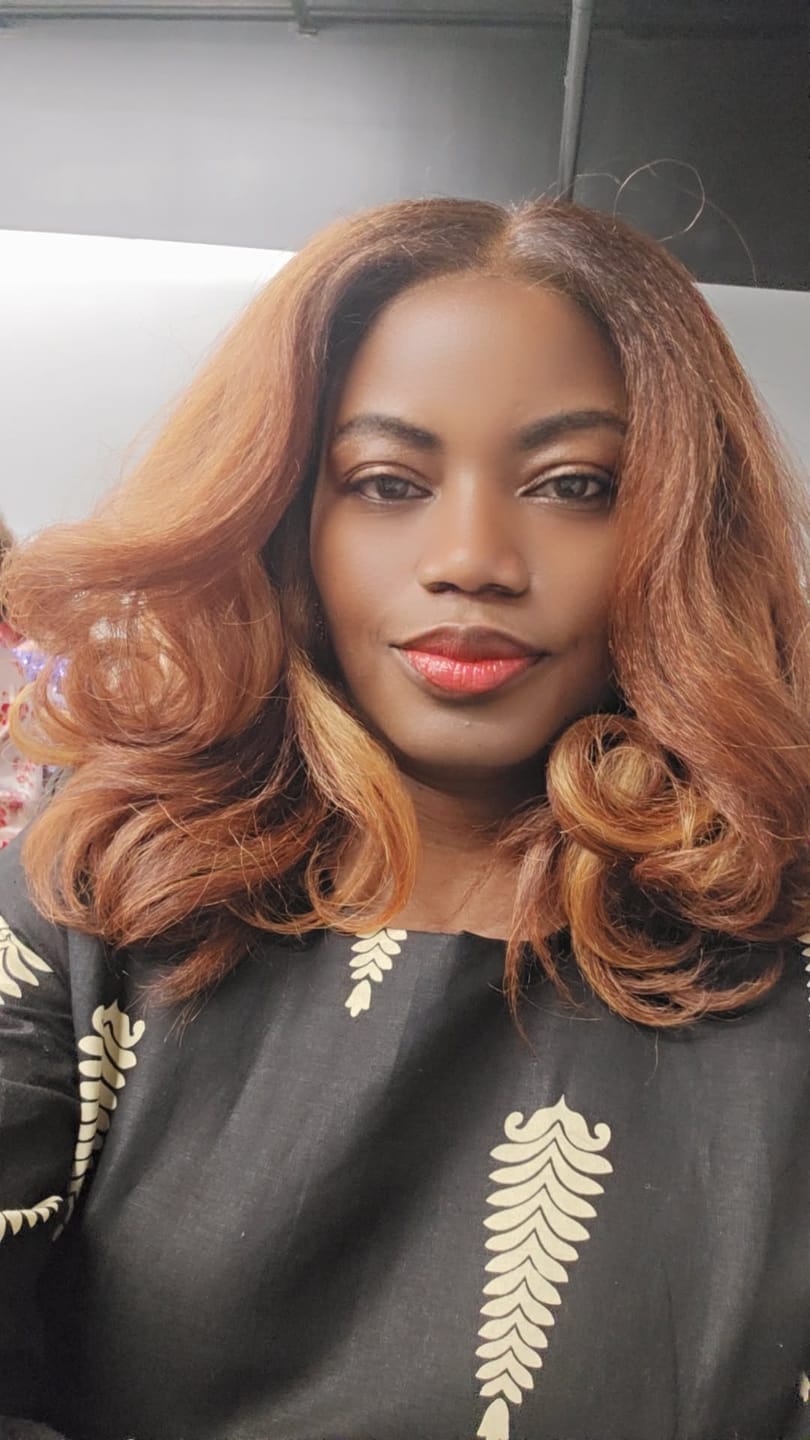 Customer photo review of Sensationnel Cloud 9 Glueless What Lace Swiss 13x6 HD Lace Front Wig - LATISHA
