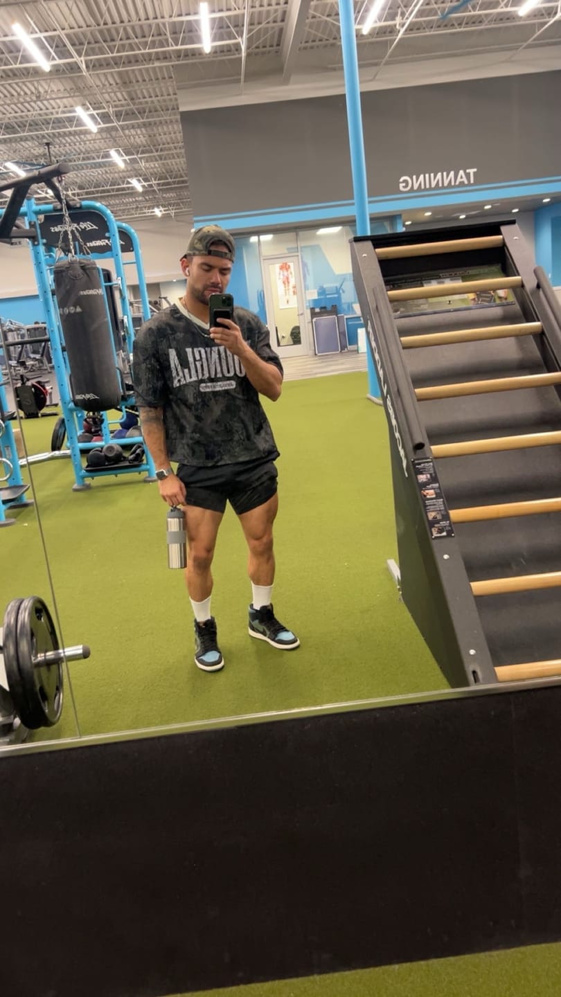 Customer photo review of 4187 - Varsity Football Cropped Jersey