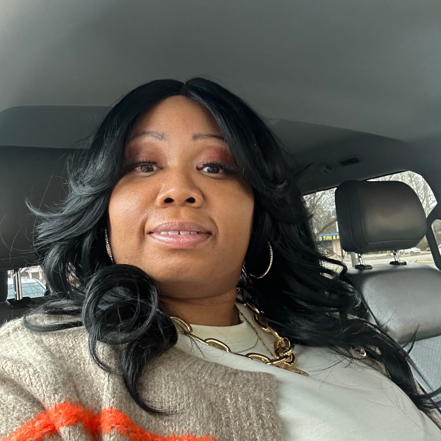 Customer photo review of Shake N Go Equal Curtain Bang HD Lace Wig - MAVEN