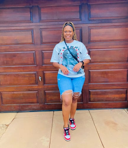 Customer photo review of Bestie Star Power Tee – Zee Nation Fest Edition (WHITE)