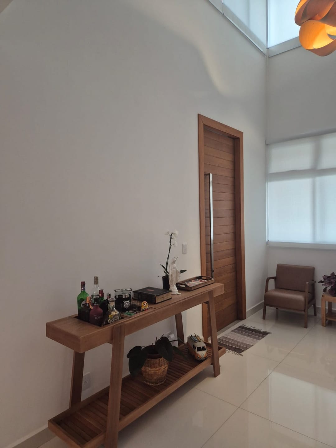 Customer photo review of Aparador De Madeira Maciça Demolição Araras Com Duas Bandejas