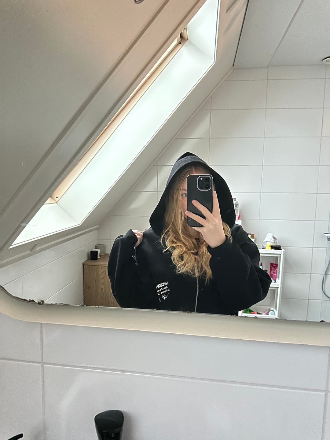 Customer photo review of LABEL ZIP HOODIE BLACK
