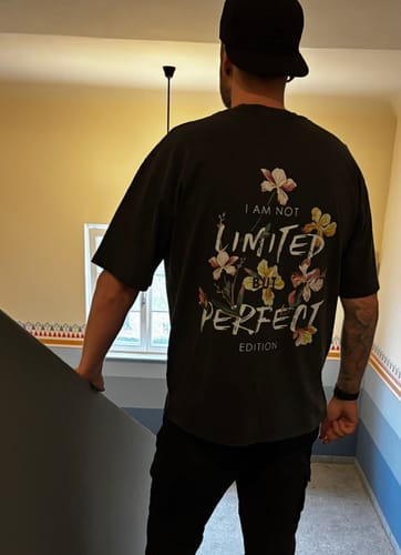 Customer photo review of Not Limited – Perfect Edition - Oversized Shirt