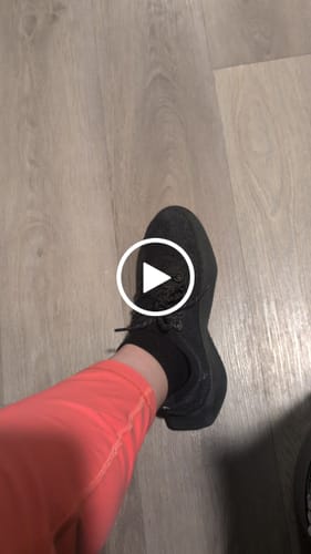 Customer video review of Womens Rambler Ankle Sock - Black