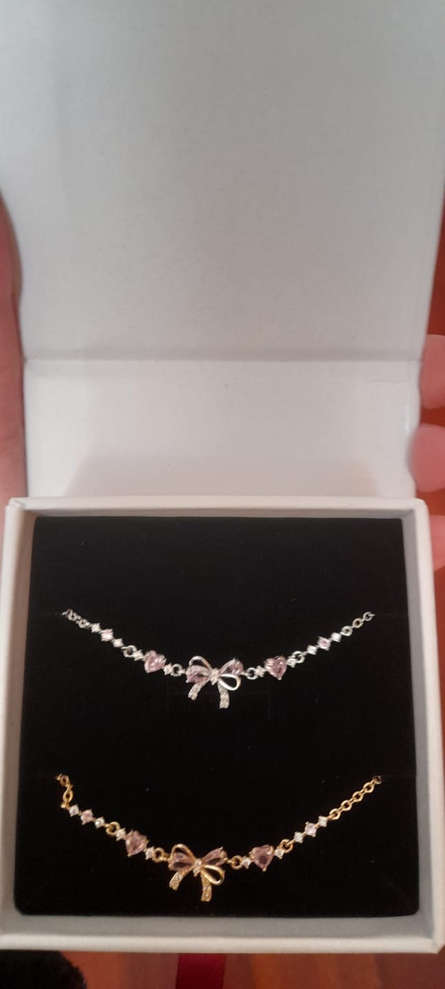 Customer photo review of Bow Bracelet