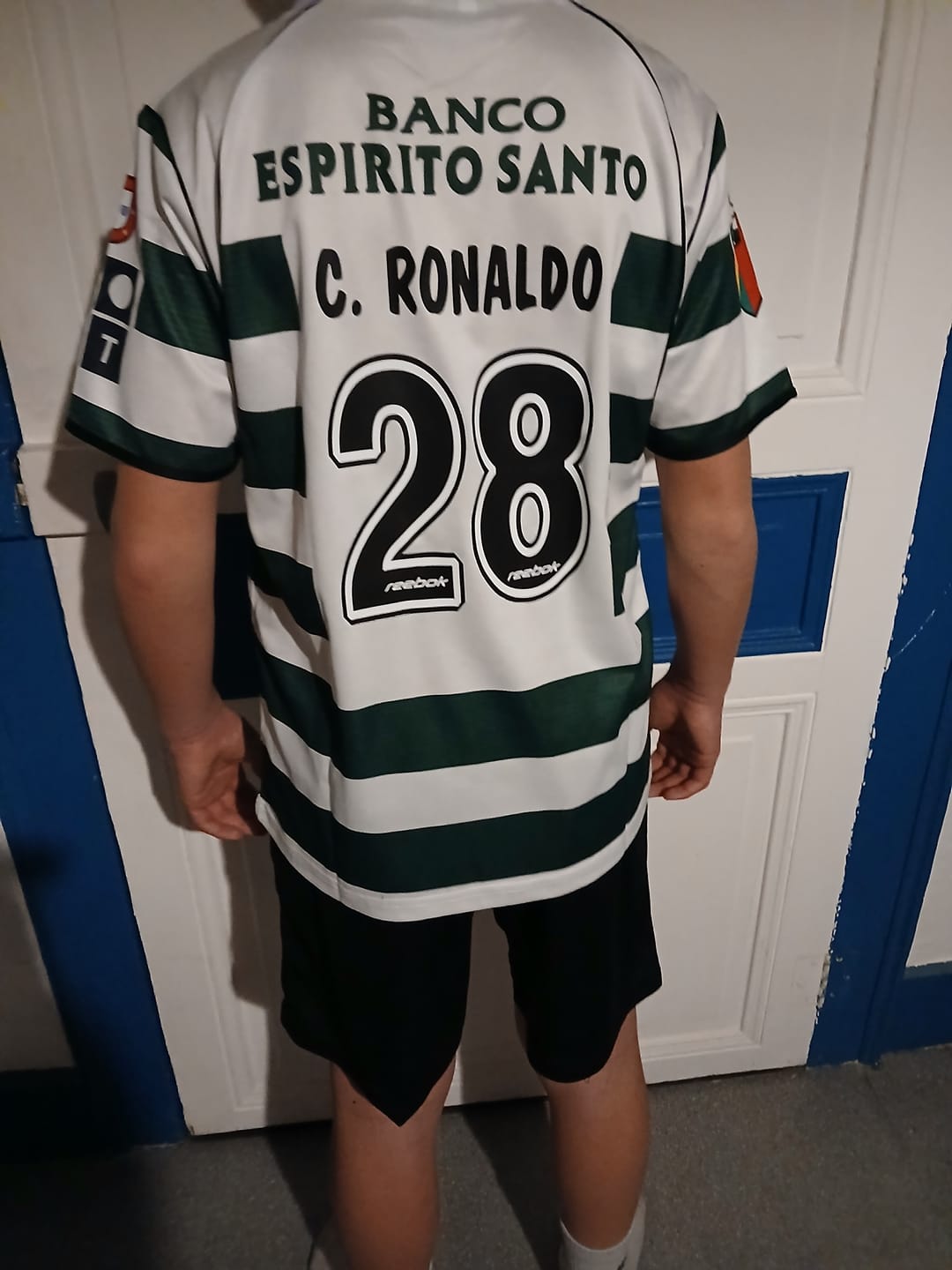 Customer photo review of Cristiano Ronaldo Sporting CP Lisbon Kids Children Number 28 Vintage Jersey KinderTrikot Set