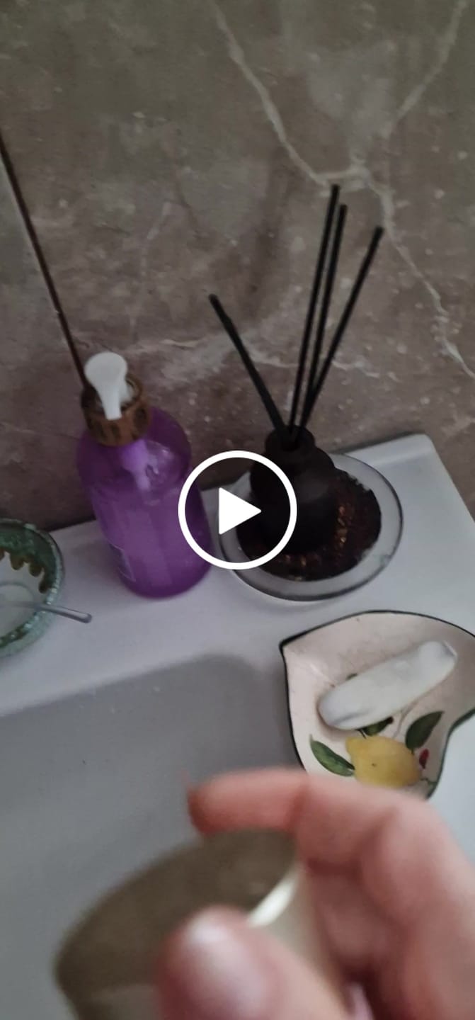Customer video review of KYOTO KOMACHI Sakura Aging Care Emulsion