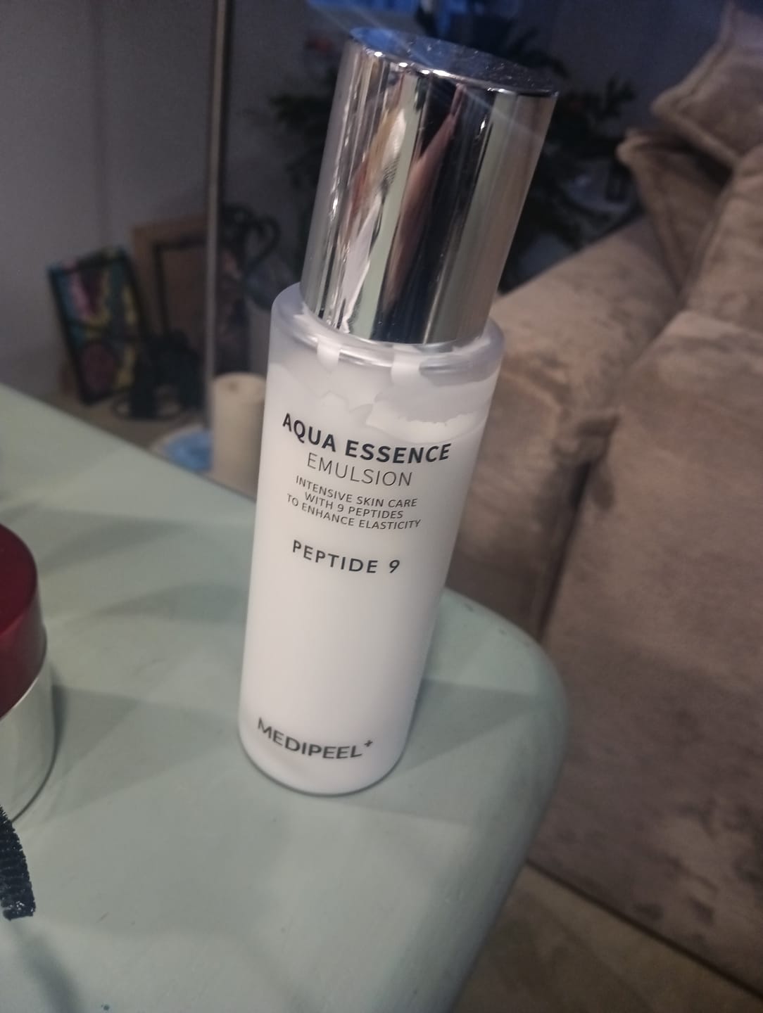Customer photo review of Emulsija ar peptīdiem elastības piešķiršanai ādai Medi Peel Peptide 9 Aqua Essence Emulsion