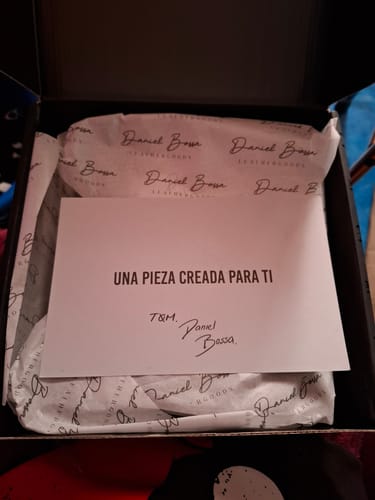 Customer photo review of Monterrey Xs • Avellana