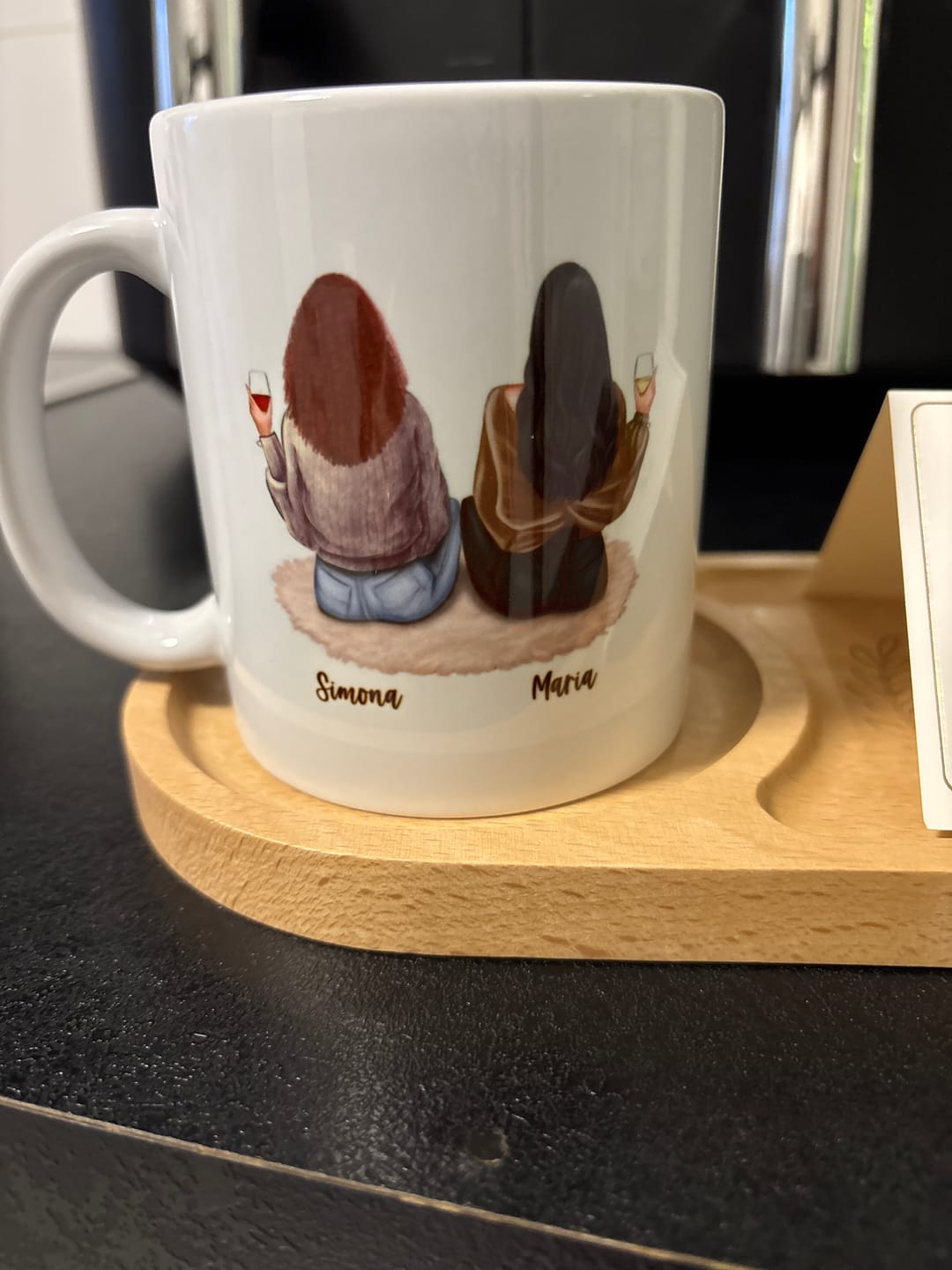 Customer photo review of Sitzende Mädels - Personalisierte Tasse