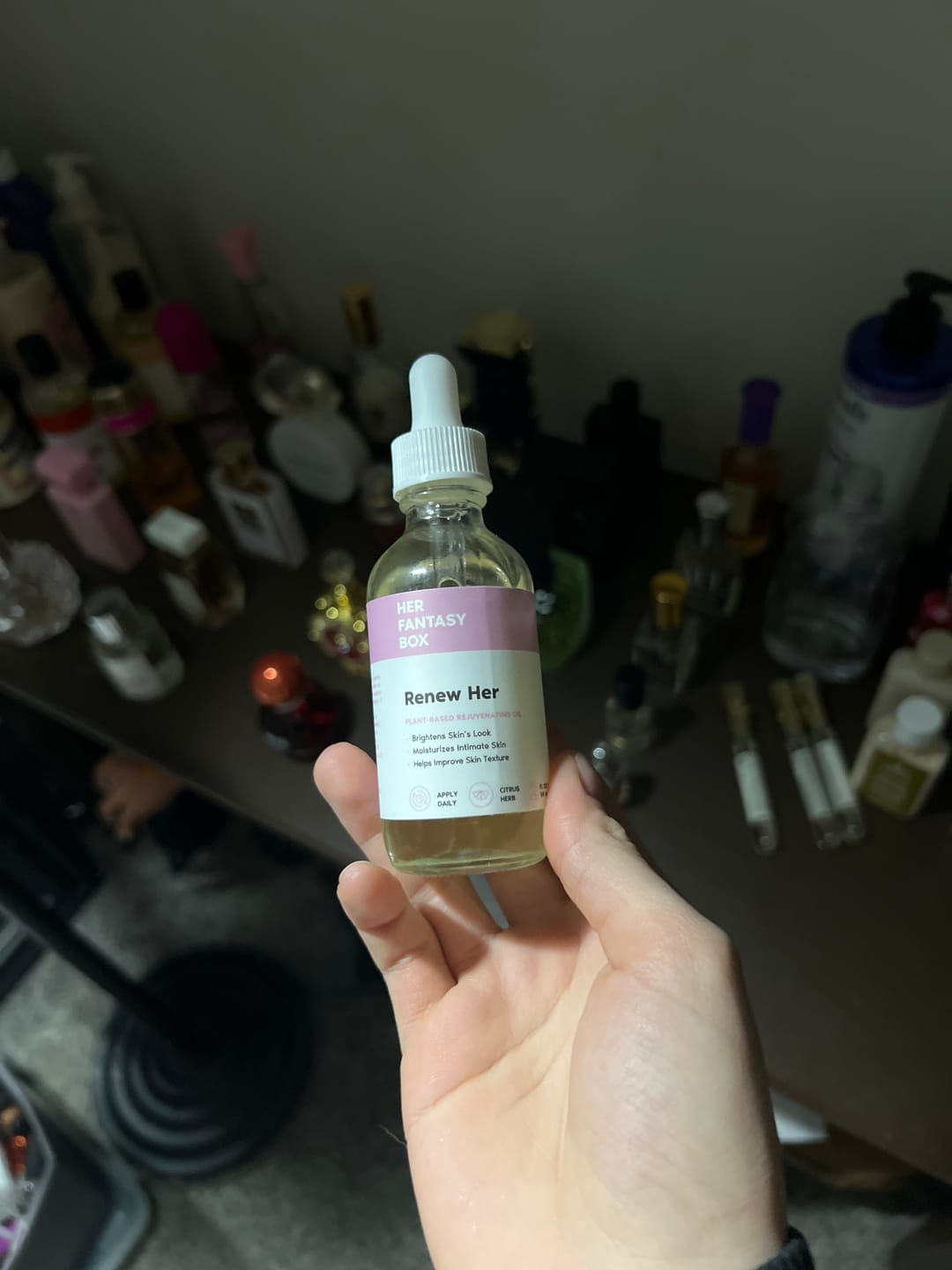 Customer photo review of Her Fantasy Box Renew Her Yoni Oil - For Dryness, Ingrown Hair, Dark Marks & Scars