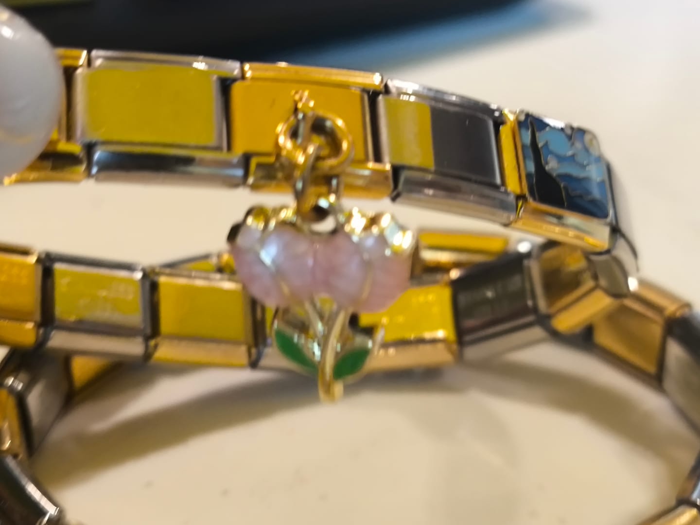 Customer photo review of Charm Tulipanes rosas