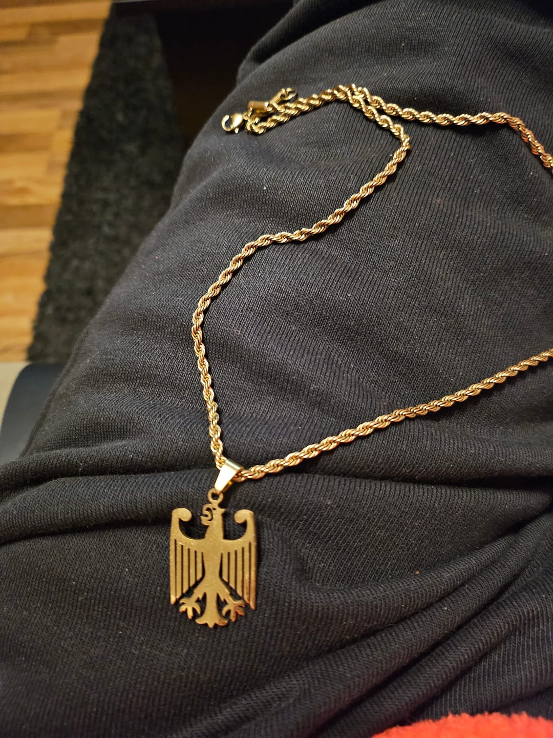 Customer photo review of Deutschland Adler Kette