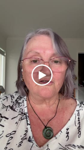 Customer video review of Peach