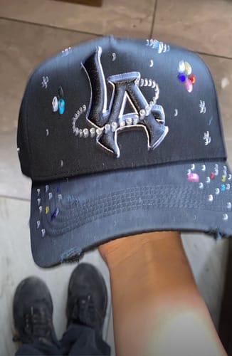 Customer photo review of 31 hats x Mago universe