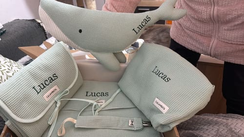 Customer photo review of Pack regalo recién nacido grande: Peluche Susi + Neceser + Cambiador + Bolsa de muda + Chupetero