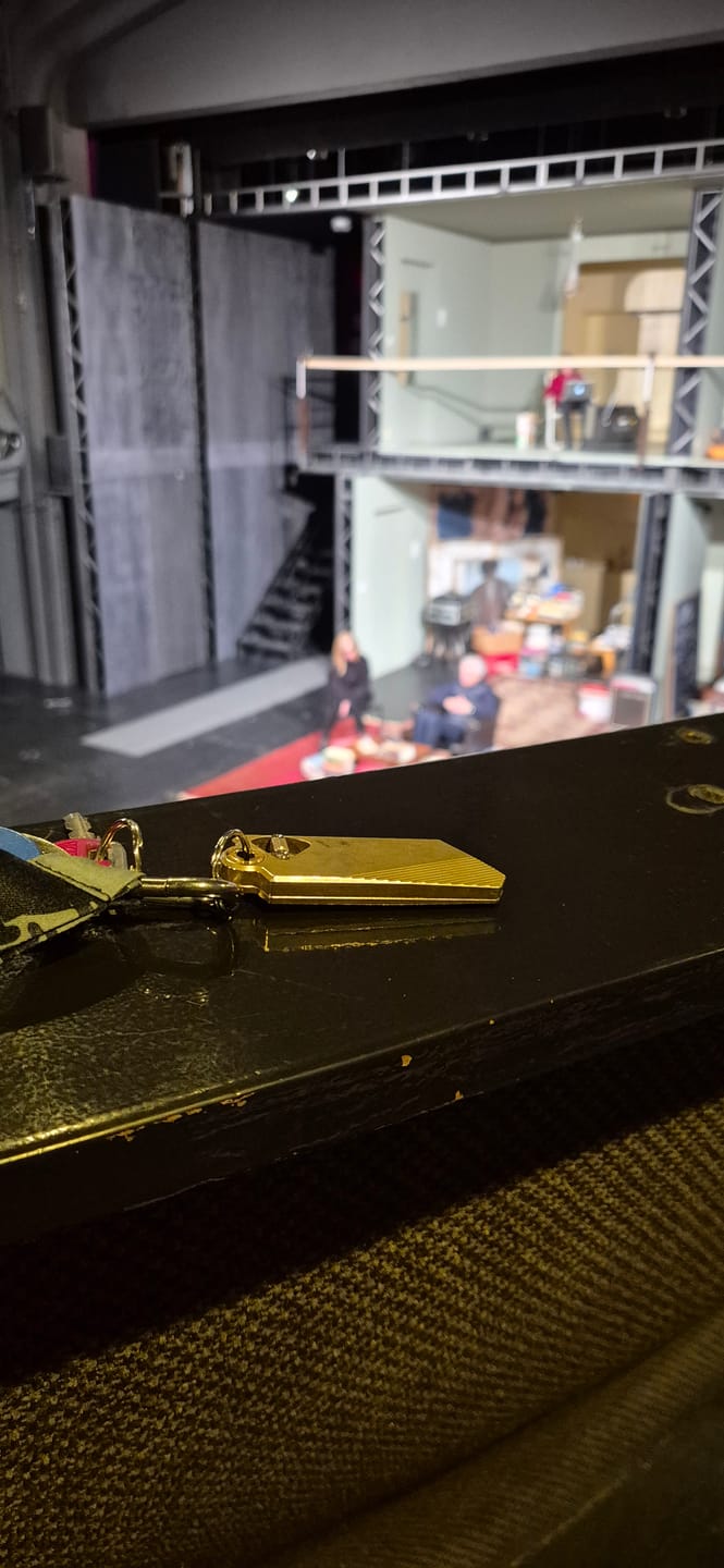Customer photo review of 🌟Cyber Monday🌟 PICHI G9 Utility Knife (Titanium/Brass)