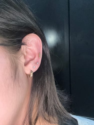 Customer photo review of Aretes Zirconia Primera Perforacion Titanio