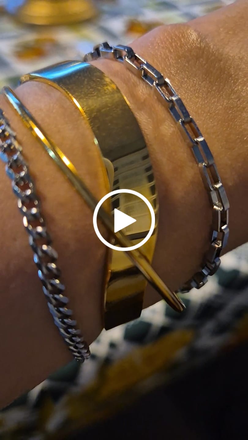 Customer video review of Bracelete Inter Banhado em Ouro 18k