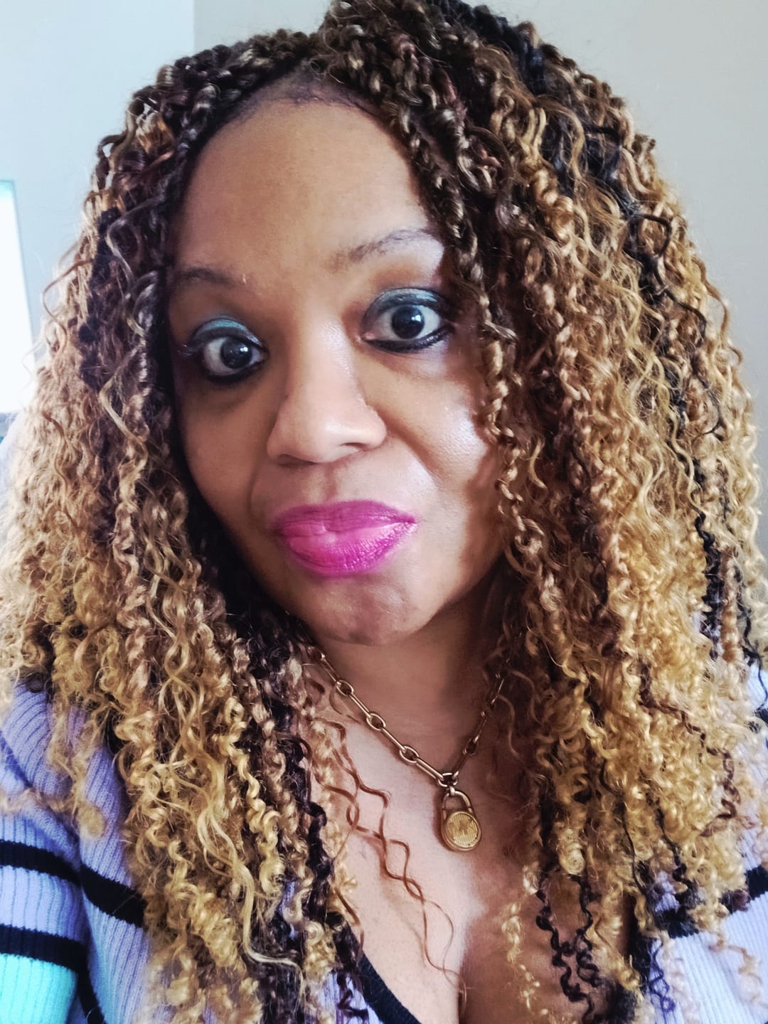 Customer photo review of Bobbi Boss Xtra Boho Pre-Looped Crochet Braids - BOHO FINE TWIST+WAVE 14/24 3X