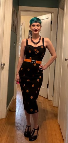 Customer photo review of NON-DAMAGED BACKLOT - Pumpkin King Maneater Wiggle Dress in Black - Vixen by Micheline Pitt