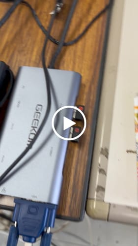 Customer video review of 10-in-1アルミニウム合金USBハブスプリッター