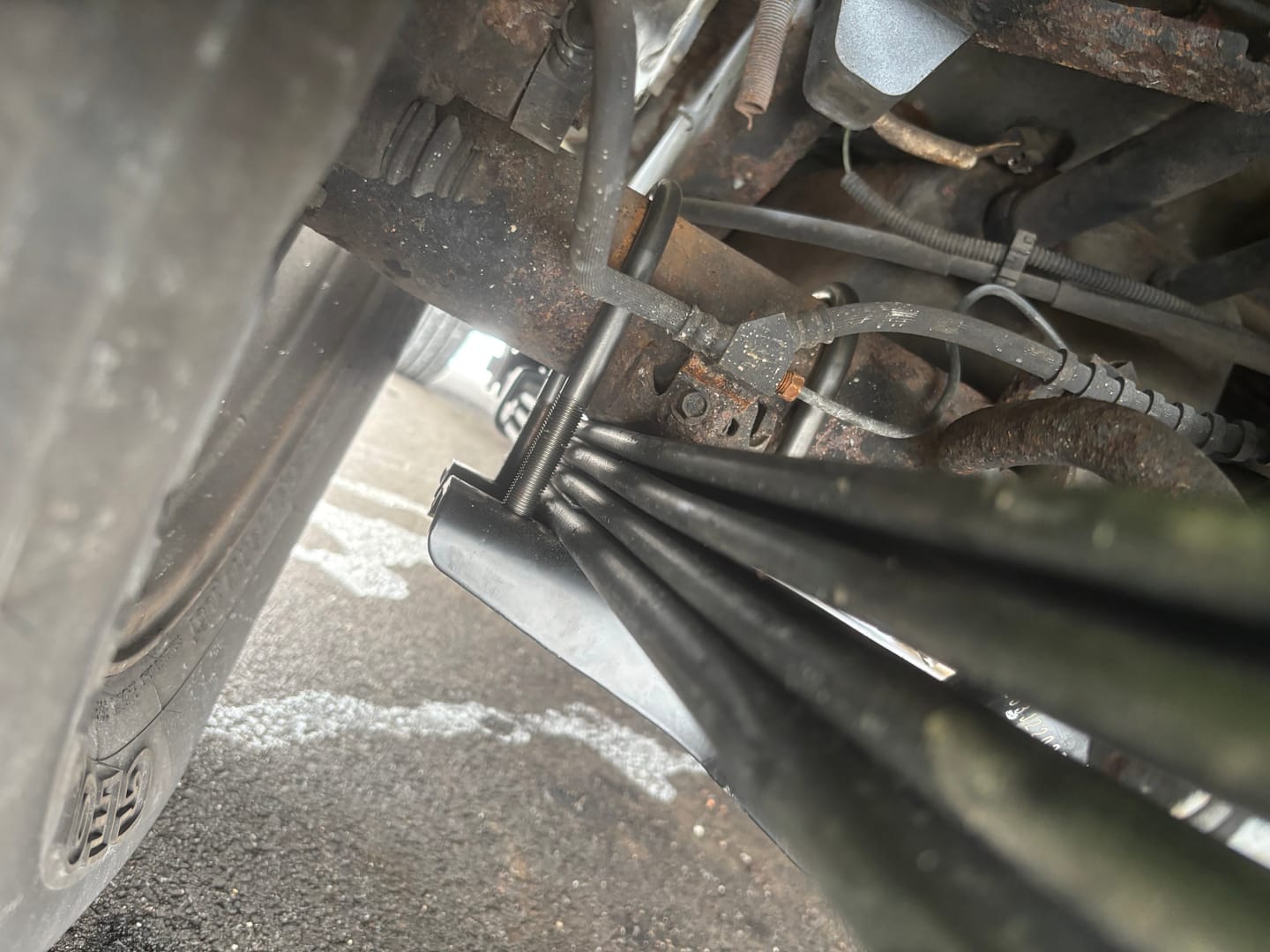 Customer photo review of 1/2 Inch Diameter U-Bolts - Round Bend