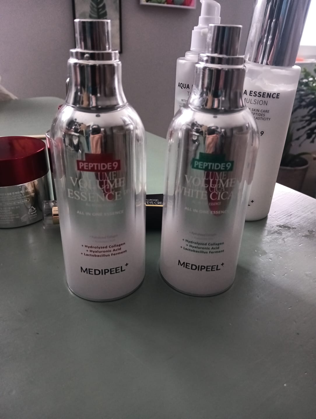 Customer photo review of Izgaismojoša skābekļa esence ar Gotu Kola Medi-Peel Peptide 9 Volume White Cica Essence Pro