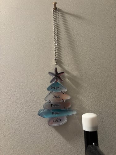 Customer photo review of Personalized Family Sea Glass Christmas Starfish Tree Acrylic Ornament With 1-15 Names And Year Festive Winter Gift For Family