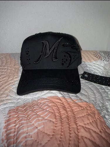 Customer photo review of 31 hats x el mago total black