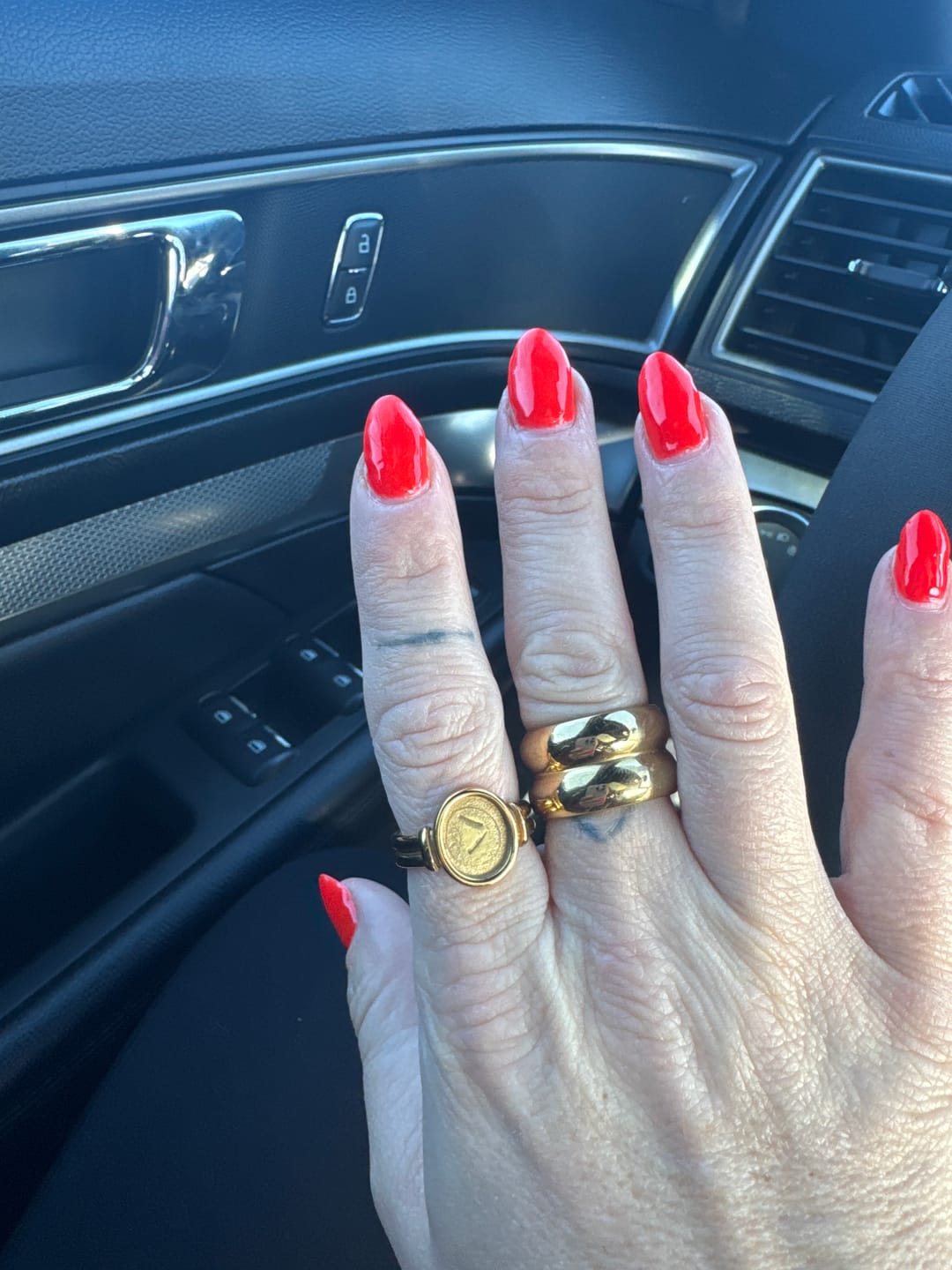 Customer photo review of Kai Mother Of Pearl ring